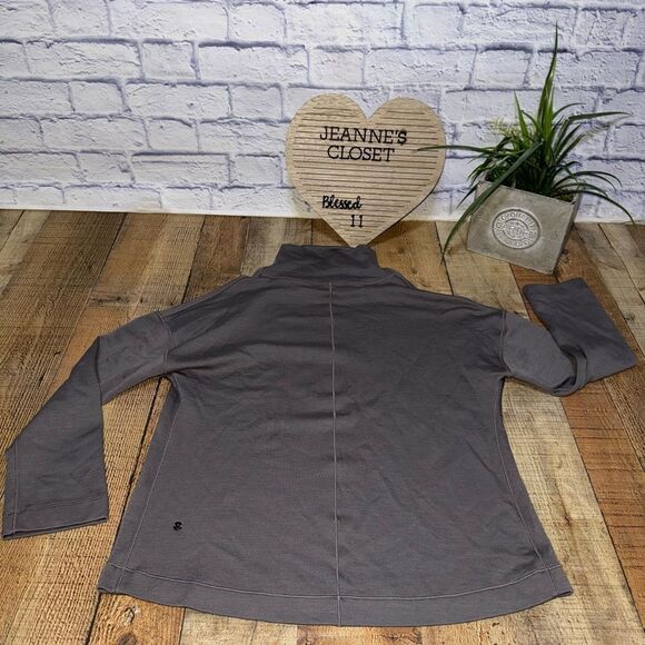 Lululemon Principal Dancer Funnel Neck Sweater
Lunar Rock - Picture 2 of 10